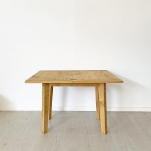 Harmónia nyitható fenyő asztal