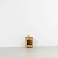 Harmónia nyitott fenyő éjjeliszekrény